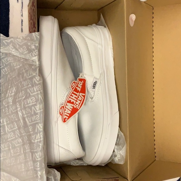 Vans Slip-on(tm) Core Classics Trainers - Picture 8 of 8